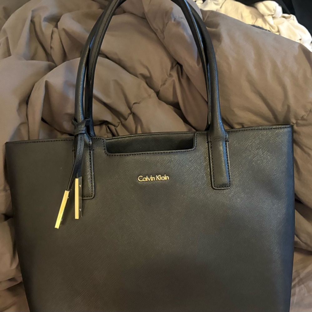 Calvin Klein Black Leather Structured Tote with Gold Accents / lap  top purse